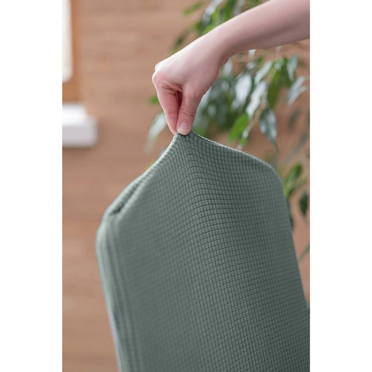 Elastyczny pokrowiec na krzesło - uniwersalny, dopasowujący się